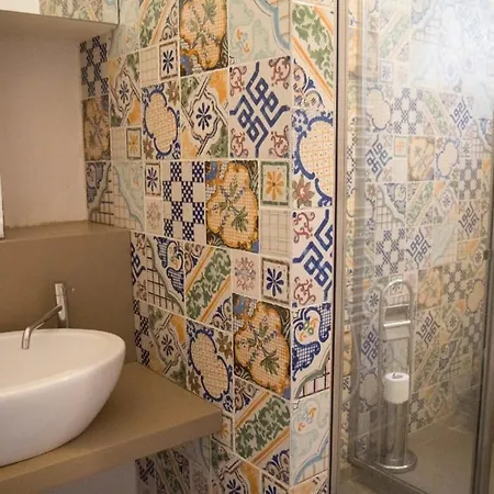 Apartment Caleidoscopio Rosso